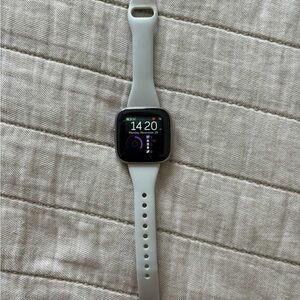 Fitbit Versa 2 Smartwatch with Band Lot